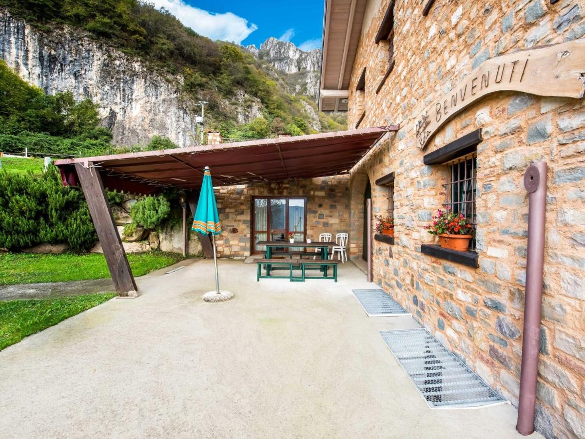 In A Green And Relaxing Atmosphere With Pool And Stunning Lake View Villa Marone Exterior photo