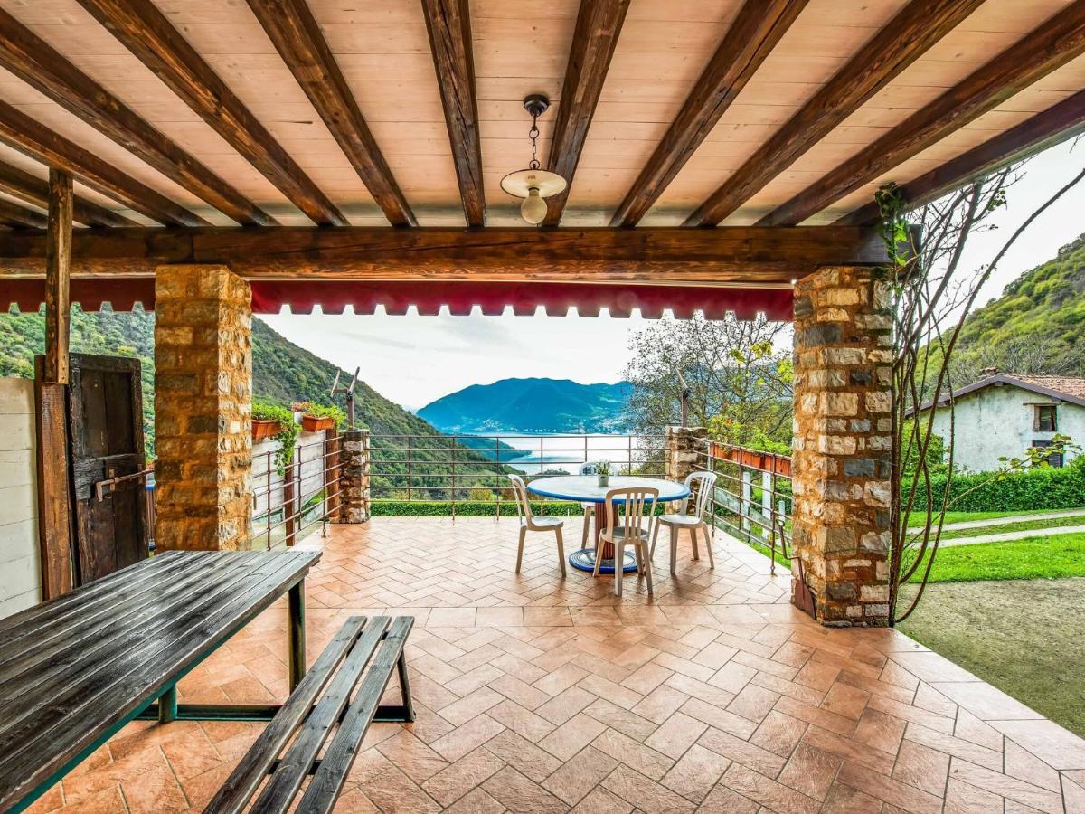 In A Green And Relaxing Atmosphere With Pool And Stunning Lake View Villa Marone Exterior photo